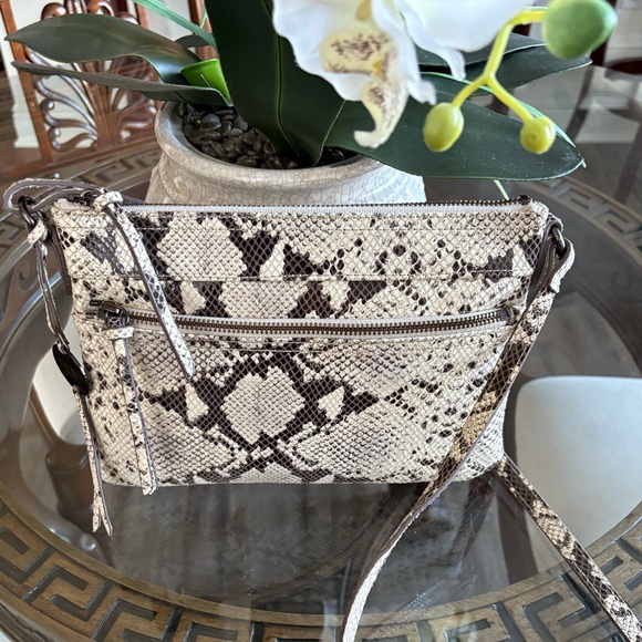 margot Handbags - 🤎🤍MARGOT NEW YORK LEATHER SNAKESKIN PRINT CROSSBODY BAG! SALE 🤎🤍 SALE